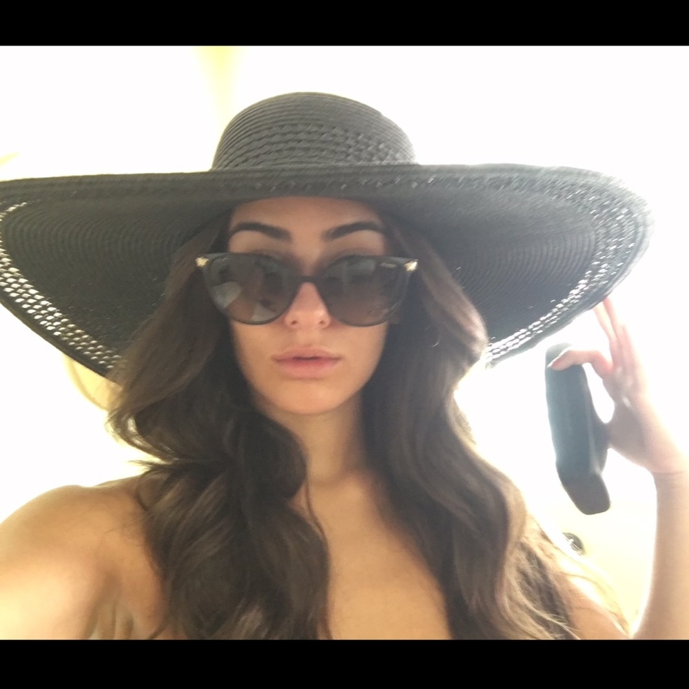 Large Straw Black Hat